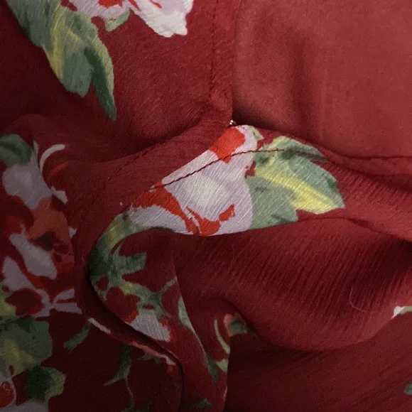 NWOT Maurices gorgeous floral ruched sleeves layered - Picture 5 of 5